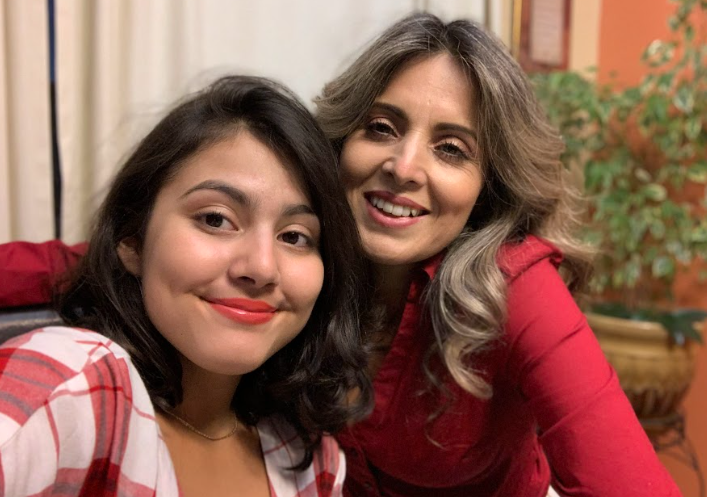 Vanessa+and+her+Mom+posing+for+a+selfie.